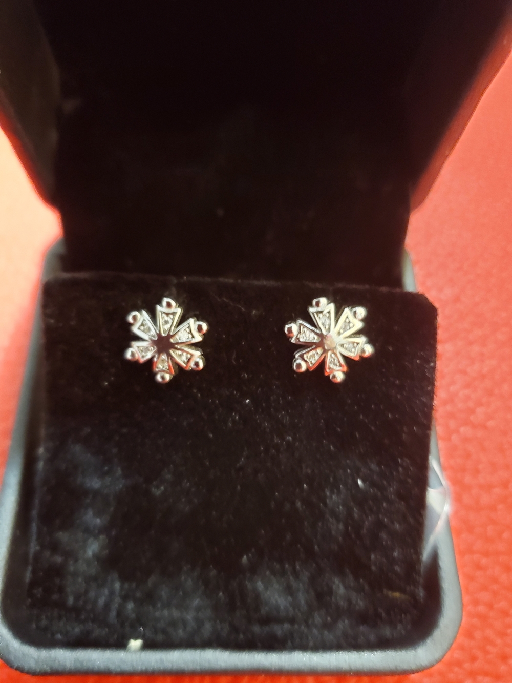 925 Sterling Silver Snowflake Stud Earrings - Silver